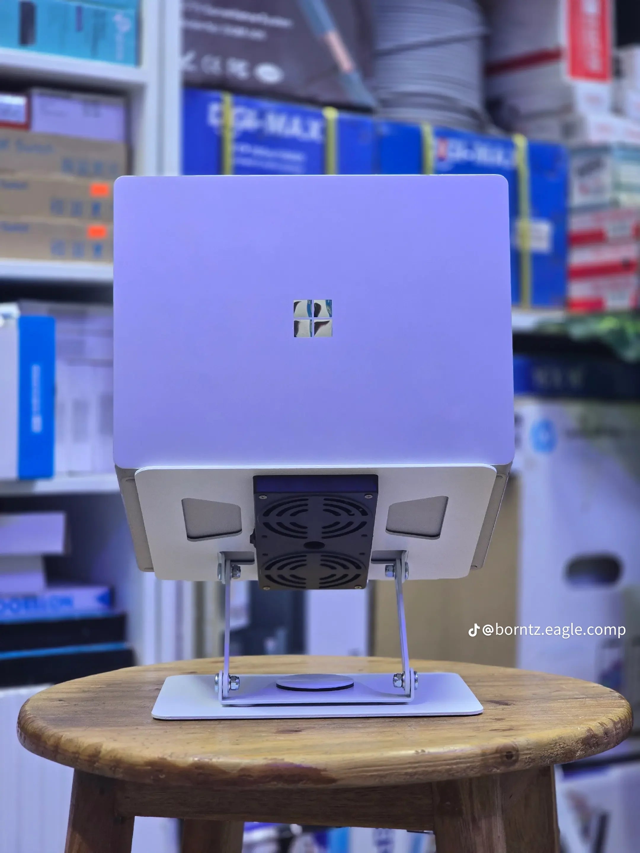 Support Laptop Ventilateurs Intégrés — Refroidissement Actif & Ergonomie