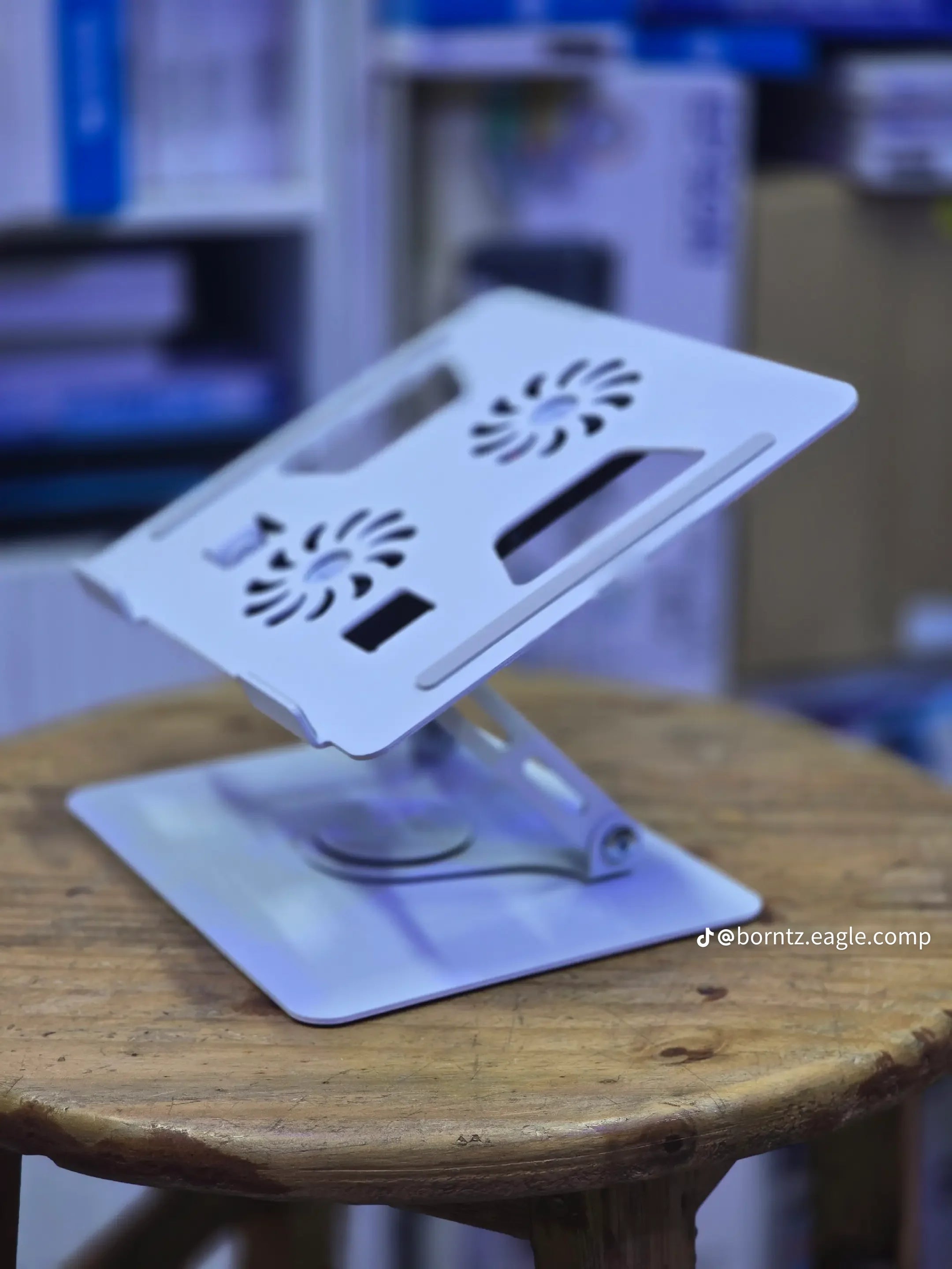 Support Laptop Ventilateurs Intégrés — Refroidissement Actif & Ergonomie